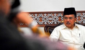 ketua-dewan-masjid-indonesia-jusuf-kalla-_120722193710-212