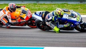 213622_pembalap-honda--marc-marquez-dan-yamaha--valentino-rossi_663_382