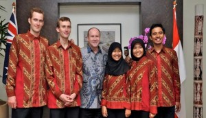 191919_dubes-greg-moriarty-bersama-kaum-muda-indonesia-dan-australia_663_382