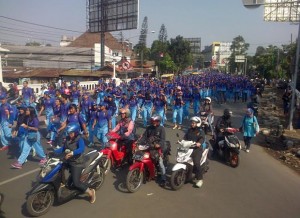 biru