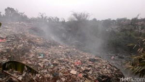 tumpukan sampah cinere