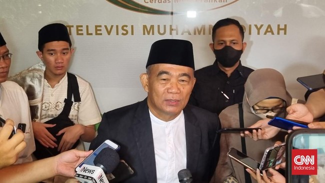 Menteri Muhadjir Beri Sinyal Biaya Haji 2023 Naik Bertahap