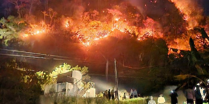 Gunung Jayanti Sukabumi Kebakaran, Damkar-TNI-Polri Cegah Titik Api Meluas