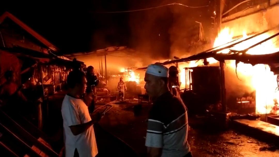 Kebakaran Di Pasar Leuwiliang Bogor, 1 Blok Sembako Hangus