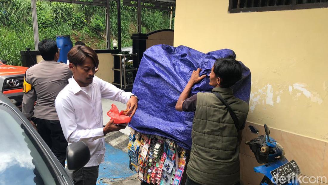 siswa SD keracaunan makanan jajanan sekolah daya rib