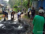 kerja bakti perbaikan jalan rusak di perumahan griya salak endah 2